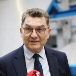 04.10.2023. Suchedniów. Otwarcie Zakładu Prefabrykacji Betonowej. Na zdjęciu: Cezariusz Lesisz - prezes Agencji Rozwoju Przemysłu / Fot. Wiktor Taszłow - Radio Kielce