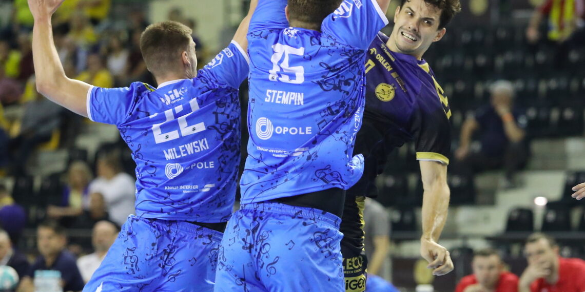 14.10.2023. Kielce. Mecz Orlen Superligi: Industria Kiece – Gwardia Opole. / Fot. Wiktor Taszłow - Radio Kielce