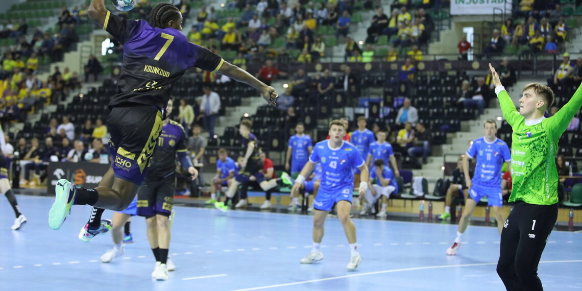 14.10.2023. Kielce. Mecz Orlen Superligi: Industria Kiece – Gwardia Opole. / Fot. Wiktor Taszłow - Radio Kielce