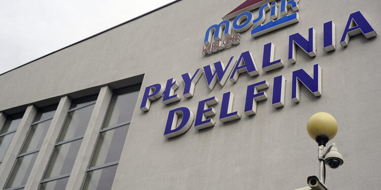 Kielce. Pływalnia Delfin przy ulicy Krakowskiej / Fot. Radio Kielce