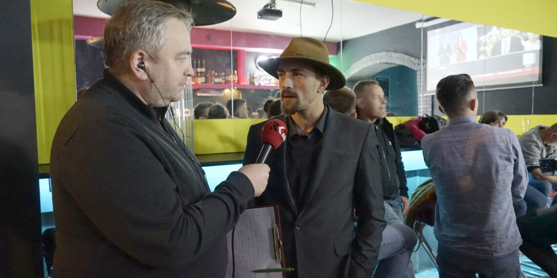 15.10.2023. Kielce. Sztab Konfederacji Na zdjęciu Mateusz Iwan / Fot. Aleksandara Kwaśniewska - Radio Kielce