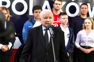 13.10.2023. Starachowice. Spotkanie z młodzieżą. Na zdjęciu: Jarosław Kaczyński - wicepremier, prezes PiS / Fot. Wiktor Taszłow - Radio Kielce