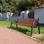 03.10.2023. Kielce. Nowe ławki na ul. Radiowej / Fot. Wiktor Taszłow - Radio Kielce