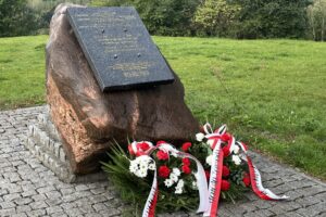 11.10.2023. Ostrowiec Świętokrzyski. Uroczystości upamiętniające wydarzenia z 11 i 12 października w 1942 roku / Fot. Patryk Wójcik - Radio Kielce