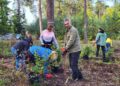 11.10.2023 Rytwiany. Sadzenie lasu / Fot. Grzegorz Forkasiewicz