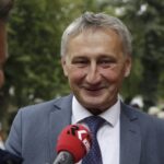 05.10.2023. Busko-Zdrój. Wizyta Jarosława Kaczyńskiego – prezesa PiS. Na zdjęciu Zbigniew Koniusz – wojewoda świętokrzyski / Fot. Jarosław Kubalski – Radio Kielce