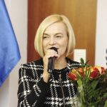 13.10.2023. Kielce. Przekazanie dofinansowania dla Świętokrzyskiego Centrum Onkologii w Kielcach. Na zdjęciu: Renata Janik - wicemarszałek województwa świętokrzyskiego / Fot. Jarosław Kubalski - Radio Kielce