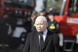 13.10.2023. Skarżysko-Kamienna. Spotkanie ze strażakami. Na zdjęciu: Jarosław Kaczyński - wicepremier, prezes PiS / Fot. Jarosław Kubalski - Radio Kielce