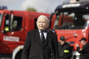 13.10.2023. Skarżysko-Kamienna. Spotkanie ze strażakami. Na zdjęciu: Jarosław Kaczyński - wicepremier, prezes PiS / Fot. Jarosław Kubalski - Radio Kielce