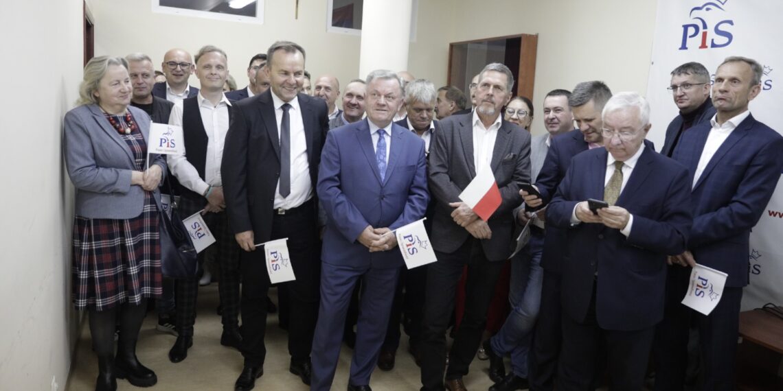 15.10.2023. Kielce. Sztab Prawa i Sprawiedliwości / Fot. Jarosław Kubalski - Radio Kielce