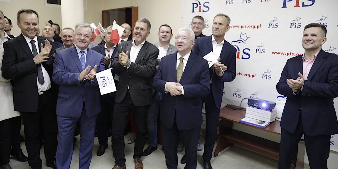 15.10.2023. Kielce. Sztab Prawa i Sprawiedliwości / Fot. Jarosław Kubalski - Radio Kielce