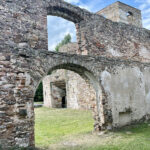 Samsonów. Ruiny Huty „Józef” / Fot. Robert Felczak – Radio Kielce