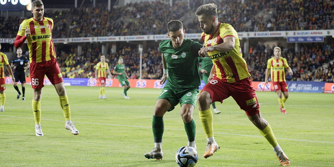 06.10.2023. Kielce. Mecz: Korona Kielce - Warta Poznań. / Fot. Jarosław Kubalski - Radio Kielce