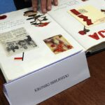 Metamorfozy kulturalne przy ulicy Kochanowskiego 5 - Radio Kielce 14.10.2023. Starachowice. Wystawa „Metamorfozy kulturalne przy ul. Kochanowskiego 5” / źródło: MBP Starachowice