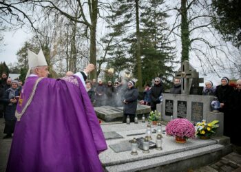 Na zdjęciu: biskup Marian Florczyk / Fot. Radio Kielce