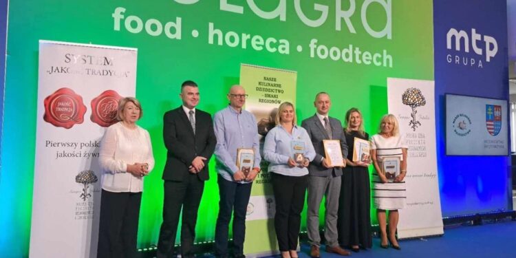 Laureaci nagrody Perła 2023/ Fot. Pasieka Dobra Pszczoła
