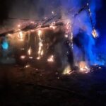 11.11.2023. Bębnów. Pożar drewnianego domu / Fot. PSP Końskie