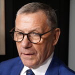 13.11.2023. Kielce. Studio Polityczne Radia Kielce. Na zdjęciu: Henryk Milcarz - Nowa Lewica / Fot. Kamil Król - Radio Kielce