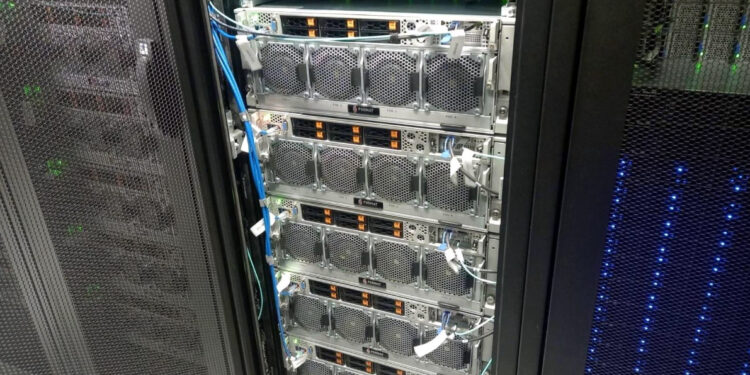 RADIO KRAKÓW. Trzy superkomputery pracujące na AGH w światowym rankingu TOP500 Superkomputerów