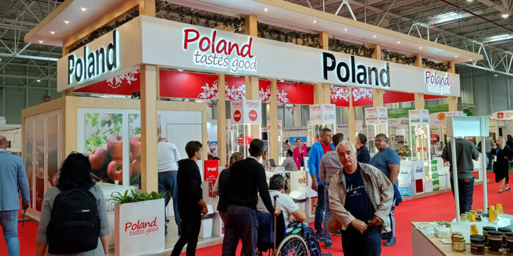 Chipsy jabłkowe, marynaty i inne polskie rarytasy na targach Indagra Food w Rumunii - Radio Kielce