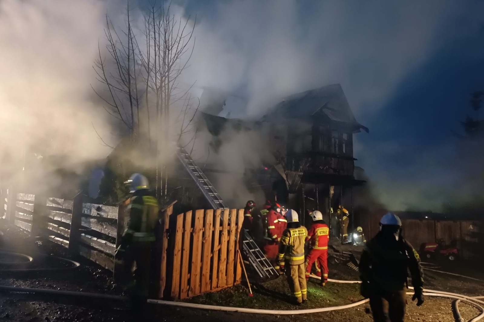 W akcji 15 zastępów straży pożarnej