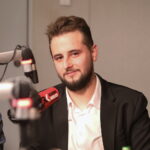20.11.2023. Studio Polityczne Radia Kielce. Na zdjęciu: Kamil Żurek - Platforma Obywatelska. / Fot. Wiktor Taszłow - Radio Kielce