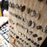 Nie lada gratka dla miłośników biżuterii i skamieniałości - Radio Kielce