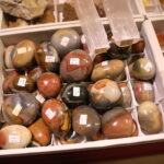 Nie lada gratka dla miłośników biżuterii i skamieniałości - Radio Kielce