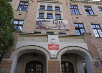 II Liceum Ogólnokształcące im. Jana Śniadeckiego w Kielcach / Fot. Radio Kielce