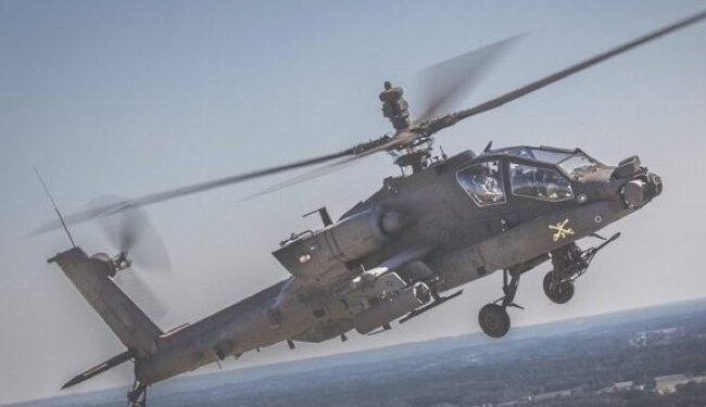 Polscy piloci wsiedli za stery śmigłowców Apache