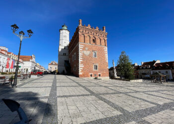 Charytatywna aukcja sztuki na rzecz powodzian