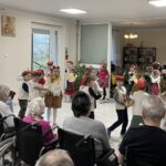 20.11.2023. Kielce. Przedstawienie patriotyczne dzieci z Przedszkola Samorządowego nr 3 w Kielcach / Fot. Daniel Lenart - Radio Kielce