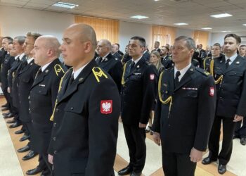 Świętokrzyscy strażacy odebrali awanse i odznaczenia