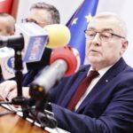 08.11.2023. Kielce. Konferencja w urzędzie miasta. Na zdjęciu: Andrzej Bętkowski - marszałek województwa / Fot. Jarosław Kubalski - Radio Kielce
