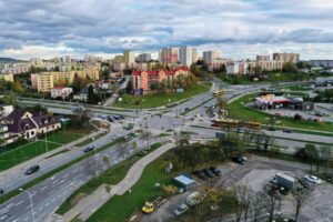 06.11.2023. Kielce. Skrzyzowanie ulic Warszawskiej, Orkana i biskupa Jaworskiego / Fot. Jarosław Kubalski - Radio Kielce