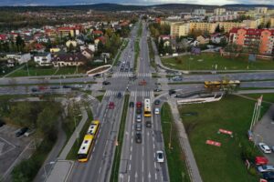 06.11.2023. Kielce. Skrzyzowanie ulic Warszawskiej, Orkana i biskupa Jaworskiego / Fot. Jarosław Kubalski - Radio Kielce