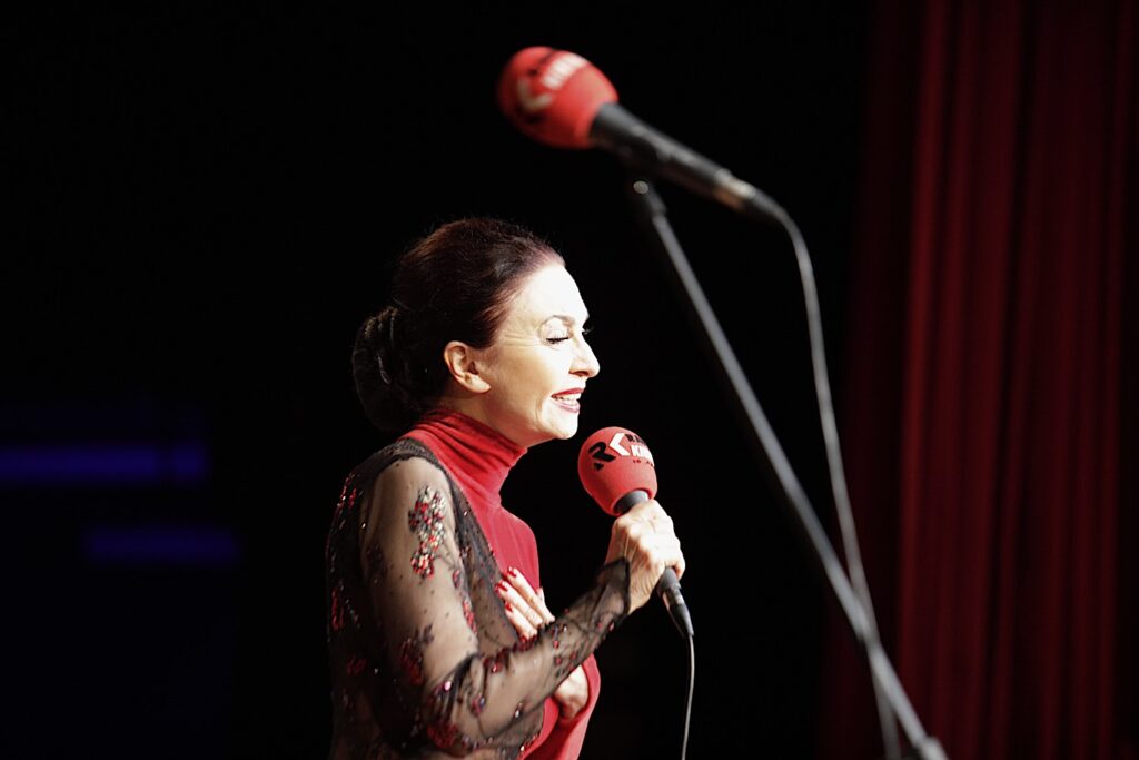 Niezwykły finał „Chopinowskich inspiracji”. Grażyna Brodzińska zabierze słuchaczy w świat dwudziestolecia międzywojennego - Radio Kielce Niezwykły finał „Chopinowskich inspiracji”. Grażyna Brodzińska zabierze słuchaczy w świat dwudziestolecia międzywojennego - Radio Kielce