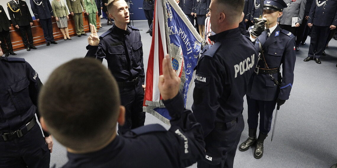 03.10.2023 Kielce. Ślubowanie policjantów / Fot. Jarosław Kubalski - Radio Kielce