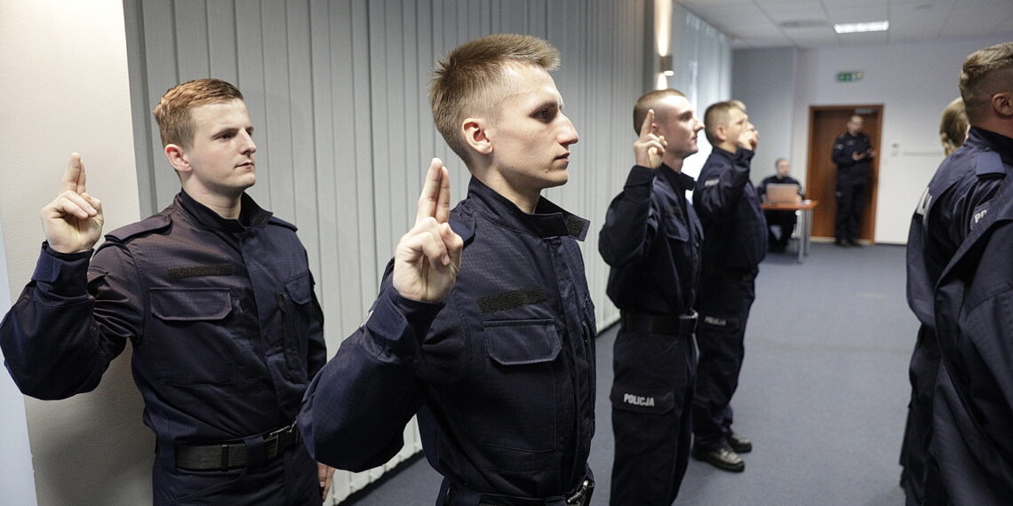 03.10.2023 Kielce. Ślubowanie policjantów / Fot. Jarosław Kubalski - Radio Kielce