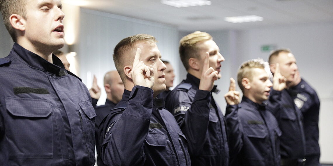 03.10.2023 Kielce. Ślubowanie policjantów / Fot. Jarosław Kubalski - Radio Kielce