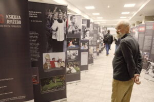 03.11.2023 Kielce. Przystanek Historia IPN. Wystawa poświęcona księdzu Jerzemu Popiełuszce / Fot. Jarosław Kubalski - Radio Kielce