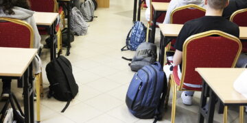 Średnia wielkość oddziału w szkole podstawowej to 17 uczniów