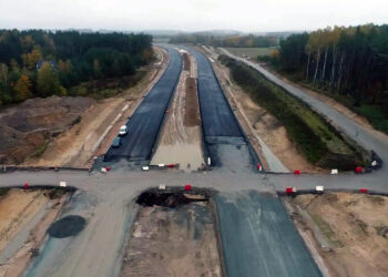 Budowa Obwodnicy Metropolii Trójmiejskiej, która będzie stanowiła część drogi ekspresowej S7 łączącej się z S6 na węźle Chwaszczyno i „wpinającej się” do obecnego przebiegu S7 na węźle Gdańsk Południe / źródło: GDDKiA
