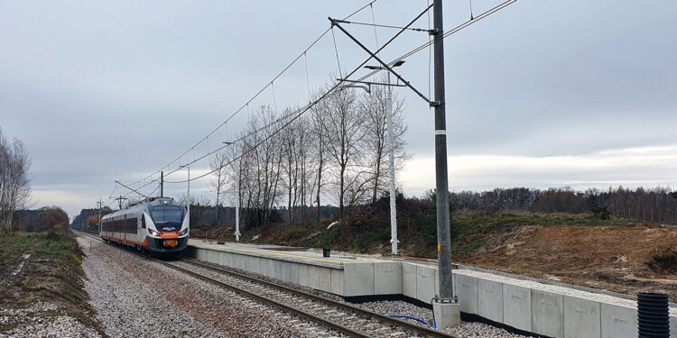 Budowa nowego przystanku w miejscowości Grochowiska na linii kolejowej Kielce - Busko-Zdrój / Fot. PKP PLK