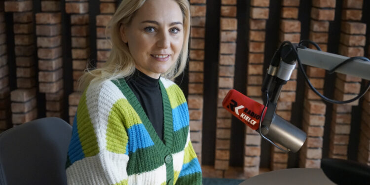 27.11.2023. Radio Kielce. Czas dla zdrowia. Na zdjęciu: Olga Chaińska, dietetyk kliniczny z Expert Fitness Centrum zdrowia i aktywności osób 35+. / Fot. Aleksandra Kwaśniewska - Radio Kielce.