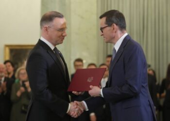 27.11.2023 Warszawa, Powołany na stanowisko premiera Mateusz Morawiecki i prezydent RP Andrzej Duda podczas uroczystości powołania i zaprzysiężenia Rady Ministrów / Fot. PAP/Paweł Supernak