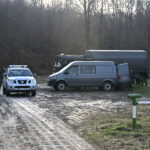 29.12.2023. Sosnowa Dębowa. Żołnierze w miejscowości Sosnowa Dębowa. Od rana służby poszukują w województwie lubelskim obiektu, który wleciał nad Polskę od strony granicy z Ukrainą / Fot. Darek Delmanowicz - PAP