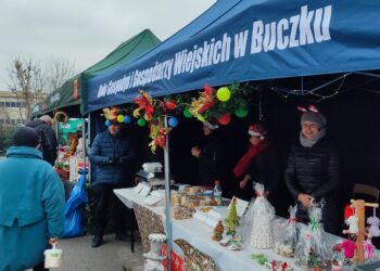 W Dwikozach świąteczny kiermasz i ludowa muzyka - Radio Kielce 17.12.2023. Dwikozy. Kiermasz / Fot. GOK w Dwikozach