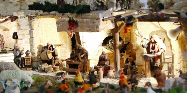 25.12.2023. Radom. Ruchoma szopka w kościele bernardynów. / Fot. Wiktor Taszłow - Radio Kielce