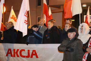 20.12.2023. Kielce. Protest przed siedzibą TVP3 Kielce. / Fot. Wiktor Taszłow - Radio Kielce